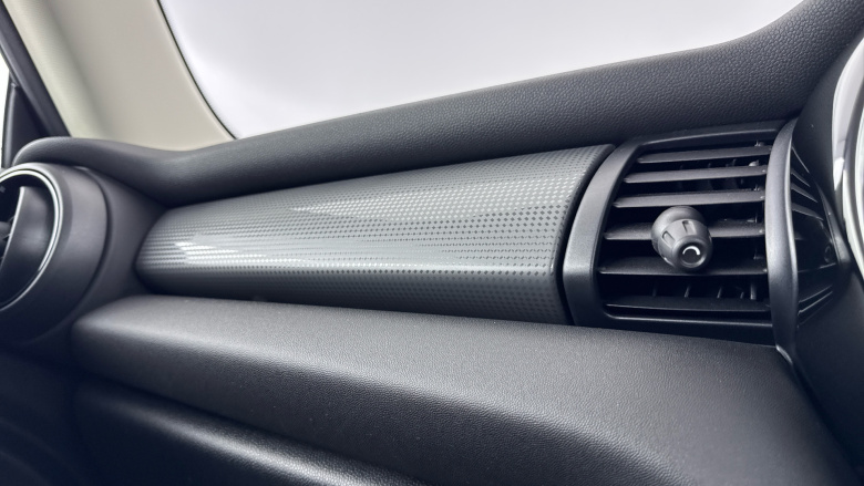 MINI Hatchback 1.5 Cooper Classic II 3dr [Comfort Pack] Petrol Hatchback